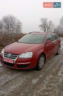 Універсал Volkswagen Golf 2009 в Рівному