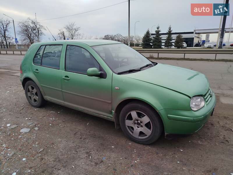 Хетчбек Volkswagen Golf 1999 в Миколаєві