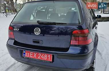 Хетчбек Volkswagen Golf 2002 в Тернополі