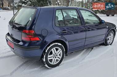 Хетчбек Volkswagen Golf 2002 в Тернополі