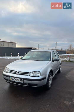 Хетчбек Volkswagen Golf 2002 в Борисполі