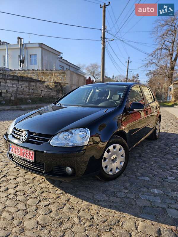 Хэтчбек Volkswagen Golf 2006 в Одессе