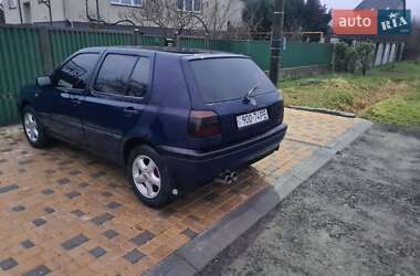 Хэтчбек Volkswagen Golf 1995 в Ужгороде