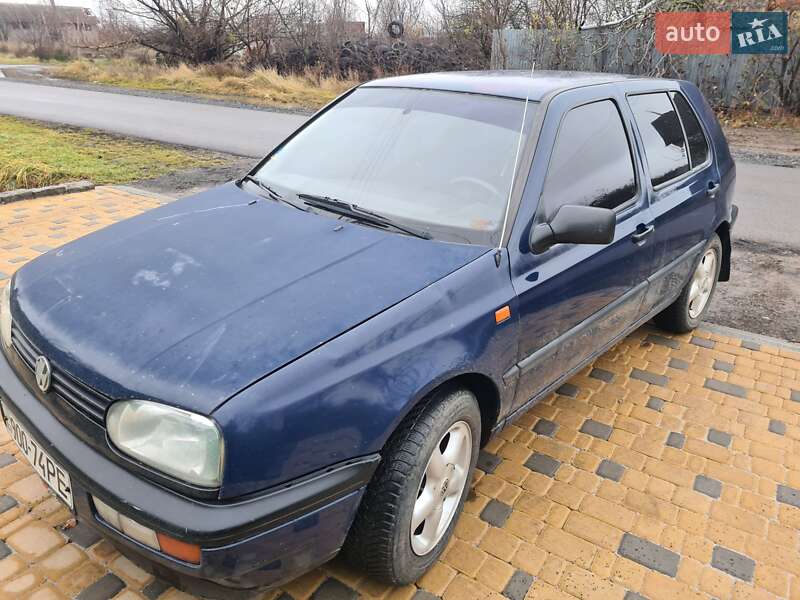 Хэтчбек Volkswagen Golf 1995 в Ужгороде