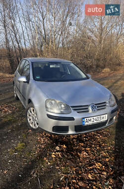 Хетчбек Volkswagen Golf 2003 в Житомирі