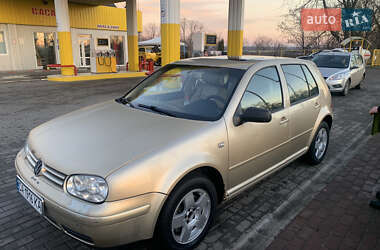 Хетчбек Volkswagen Golf 2002 в Смілі