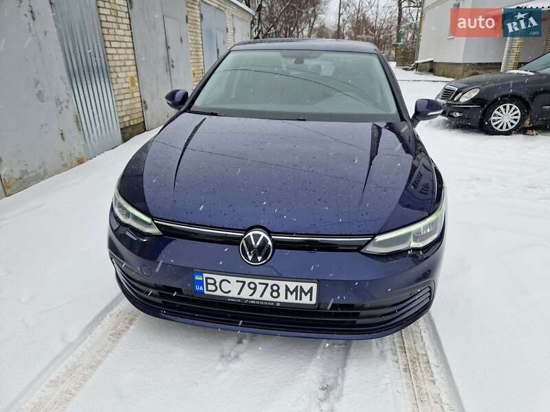 Хетчбек Volkswagen Golf 2021 в Золочеві