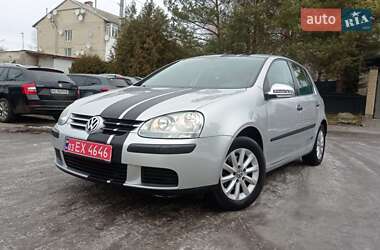 Хетчбек Volkswagen Golf 2005 в Луцьку