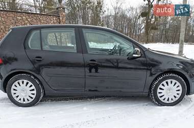 Хетчбек Volkswagen Golf 2006 в Звягелі