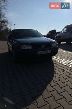 Хетчбек Volkswagen Golf 2001 в Новоселиці