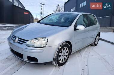 Хетчбек Volkswagen Golf 2005 в Хмельницькому