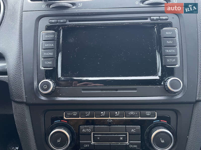 Універсал Volkswagen Golf 2011 в Києві