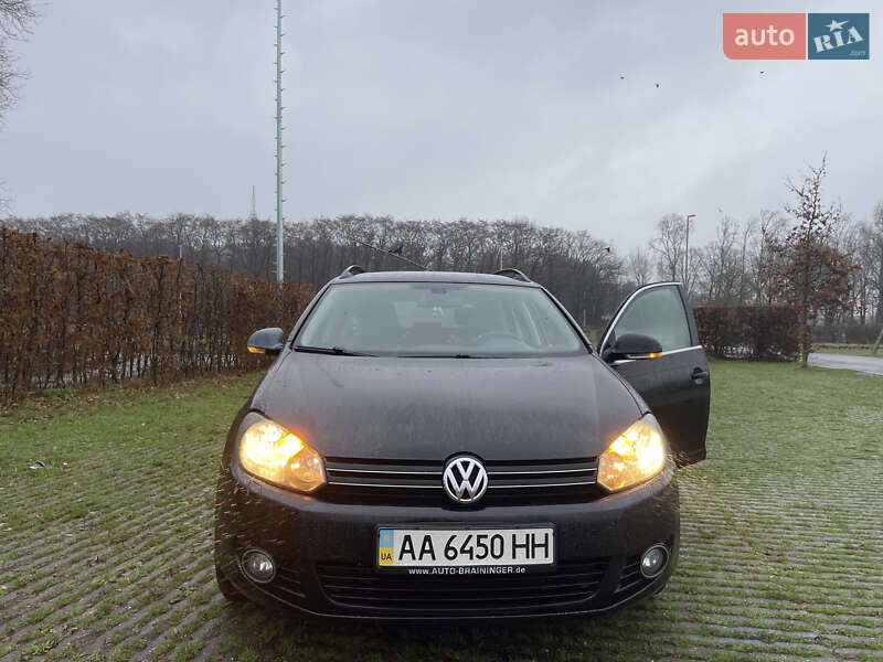 Універсал Volkswagen Golf 2011 в Києві