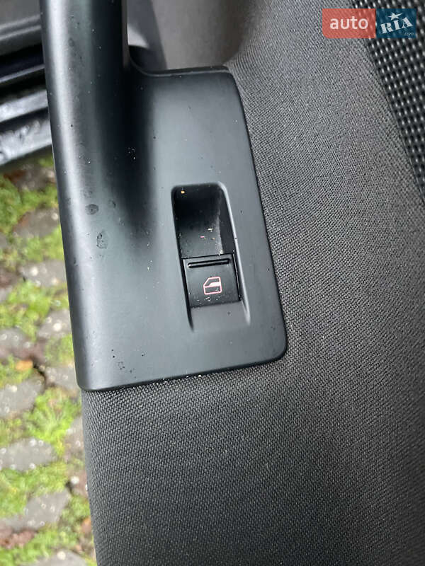 Універсал Volkswagen Golf 2011 в Києві