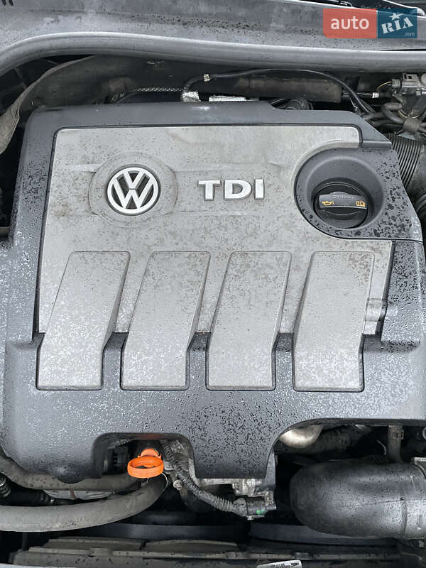 Універсал Volkswagen Golf 2011 в Києві