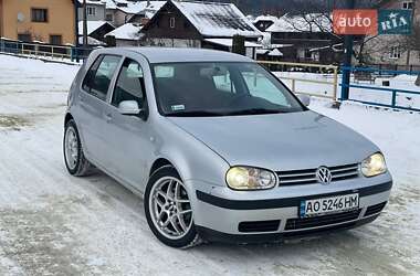 Хэтчбек Volkswagen Golf 2000 в Сколе