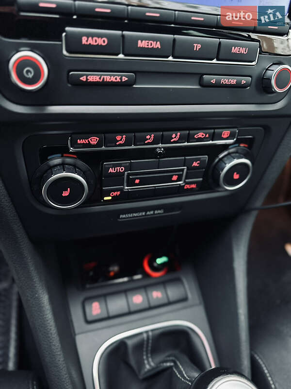 Хэтчбек Volkswagen Golf 2010 в Ивано-Франковске