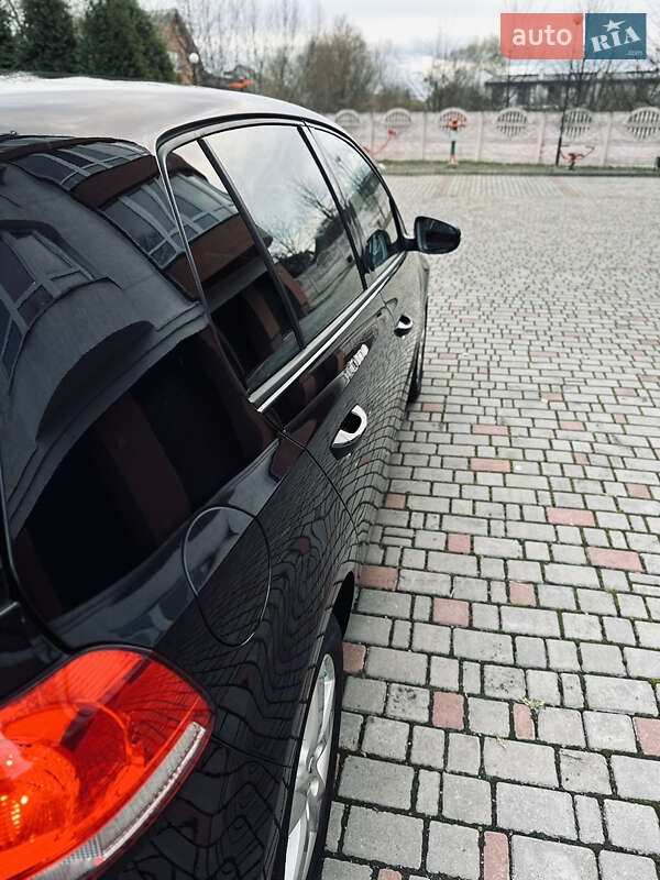 Хэтчбек Volkswagen Golf 2010 в Ивано-Франковске