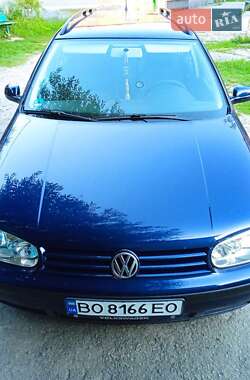 Універсал Volkswagen Golf 2002 в Красилові