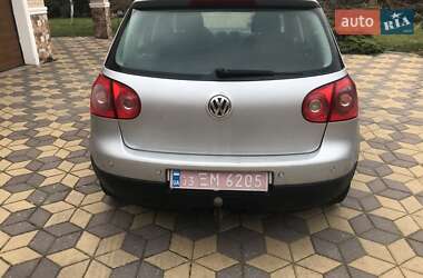 Хетчбек Volkswagen Golf 2004 в Миколаєві