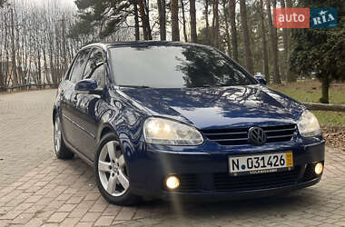 Хетчбек Volkswagen Golf 2008 в Києві