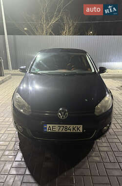 Хетчбек Volkswagen Golf 2010 в Дніпрі