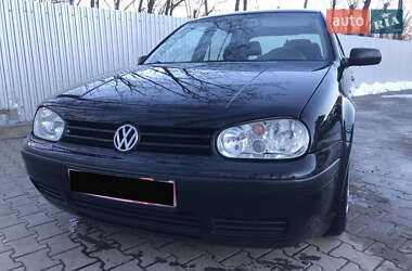 Хэтчбек Volkswagen Golf 2003 в 