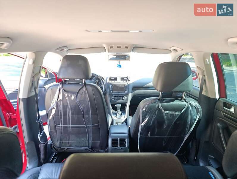 Универсал Volkswagen Golf 2010 в Оброшином