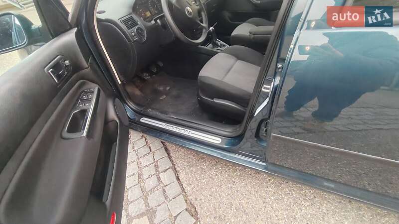 Хетчбек Volkswagen Golf 2000 в Чернігові