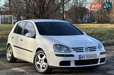 Хетчбек Volkswagen Golf 2004 в Івано-Франківську