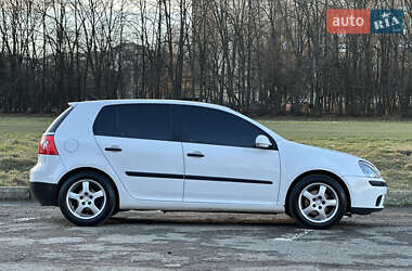 Хэтчбек Volkswagen Golf 2004 в Ивано-Франковске