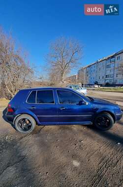 Хетчбек Volkswagen Golf 2000 в Надвірній