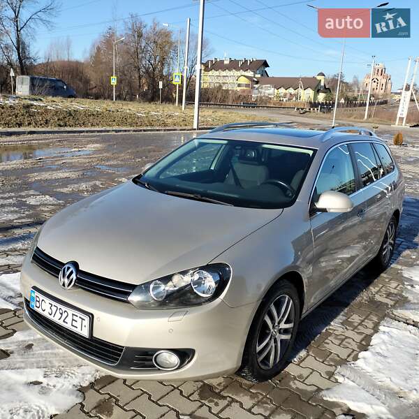 Універсал Volkswagen Golf 2012 в Львові