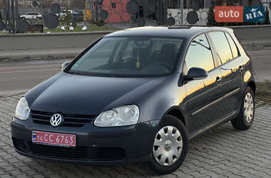 Хетчбек Volkswagen Golf 2005 в Львові