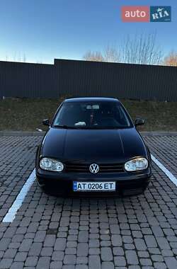 Хетчбек Volkswagen Golf 2002 в Івано-Франківську