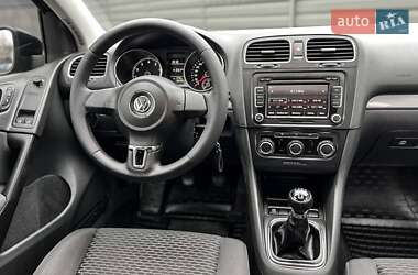 Хэтчбек Volkswagen Golf 2010 в Черкассах