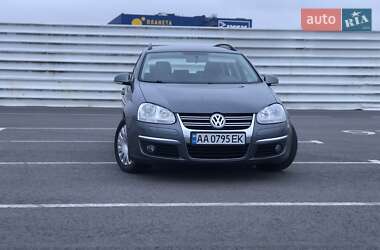 Універсал Volkswagen Golf 2009 в Львові