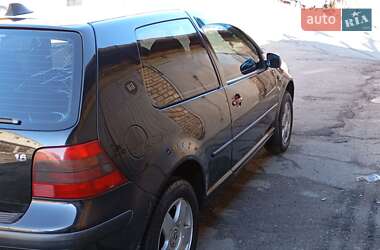 Хэтчбек Volkswagen Golf 2000 в Киеве