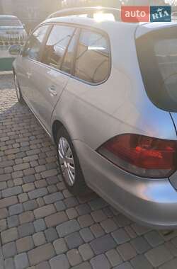 Универсал Volkswagen Golf 2013 в 