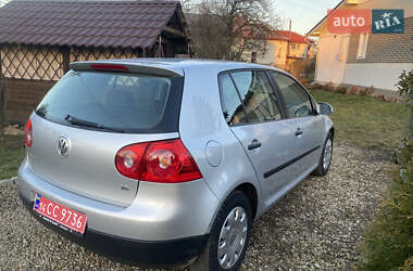 Хэтчбек Volkswagen Golf 2004 в Ивано-Франковске