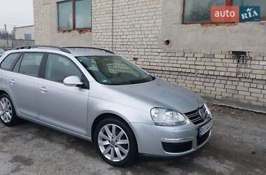 Универсал Volkswagen Golf 2008 в Бучаче