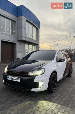 Хэтчбек Volkswagen Golf 2012 в Киеве