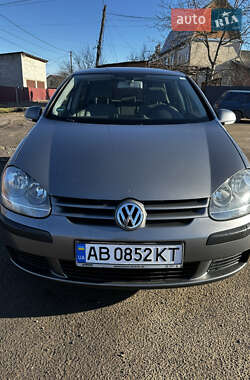 Хетчбек Volkswagen Golf 2004 в Вінниці