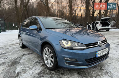 Хетчбек Volkswagen Golf 2015 в Хмельницькому