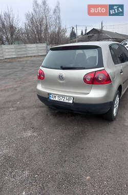 Хетчбек Volkswagen Golf 2004 в Коростені