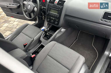 Хетчбек Volkswagen Golf 2005 в Полтаві