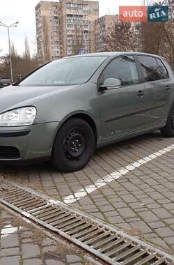 Хетчбек Volkswagen Golf 2004 в Одесі