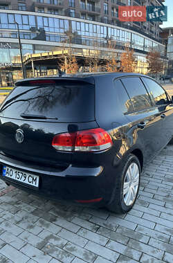 Хетчбек Volkswagen Golf 2010 в Ужгороді