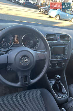 Хетчбек Volkswagen Golf 2010 в Ужгороді