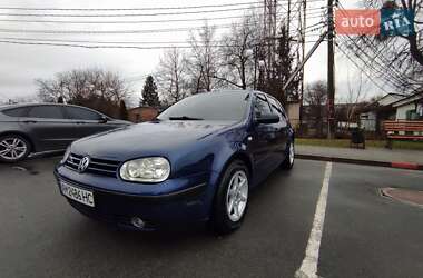 Хетчбек Volkswagen Golf 2002 в Звягелі